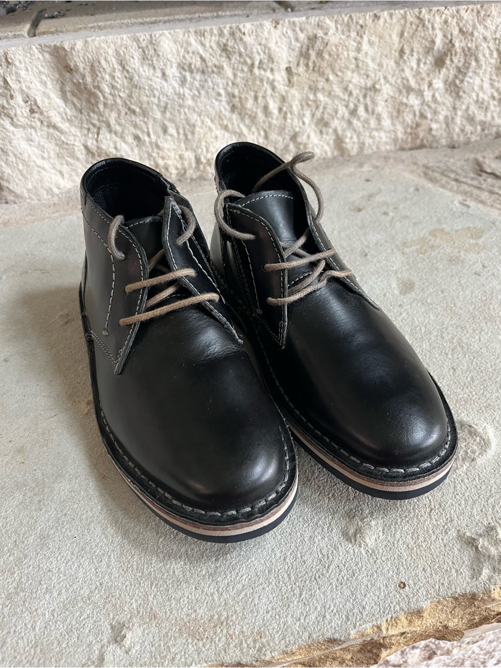Steve Madden Boy Black Leather Chukka Boots NWOT
